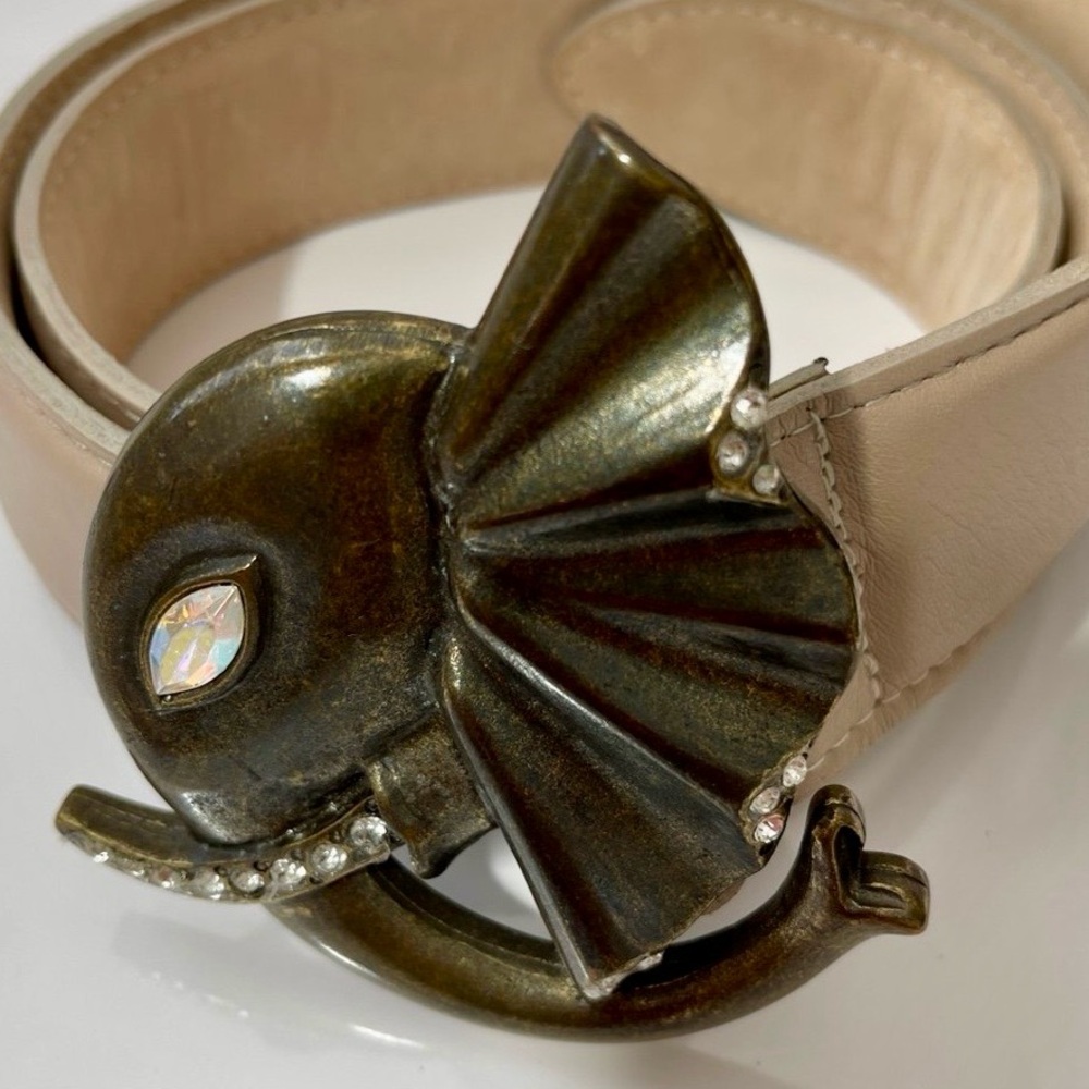 Elegant Elephant Buckle Belt